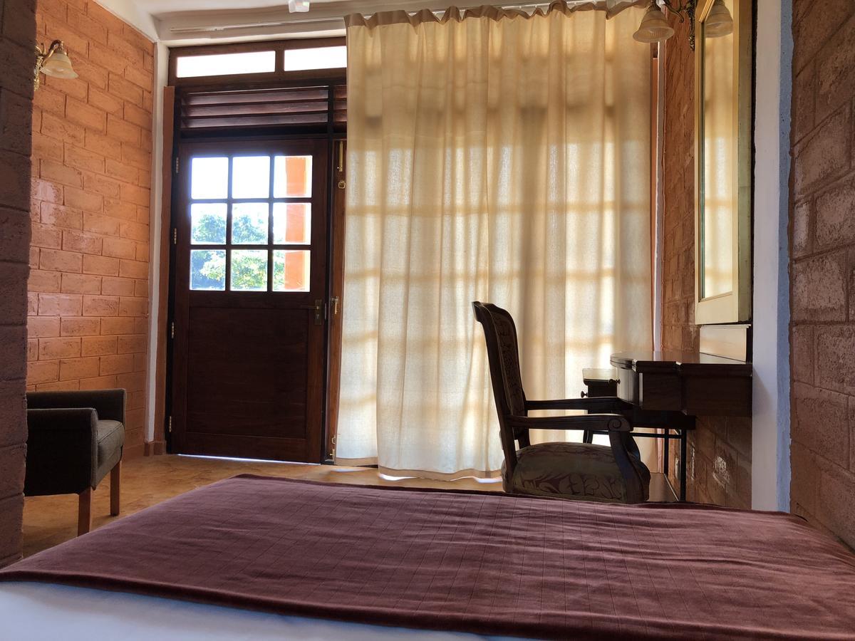Hotel 4 U Saliya Garden Anuradhapura Exterior foto