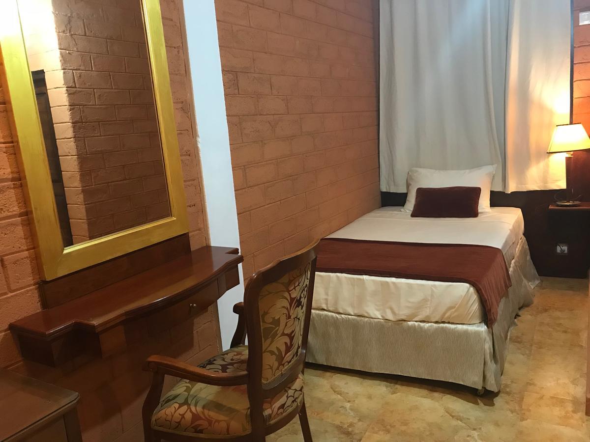 Hotel 4 U Saliya Garden Anuradhapura Exterior foto